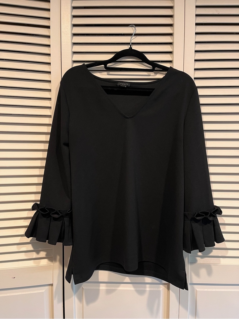 Ann Taylor Black V-Neck Ruffle Sleeve Top